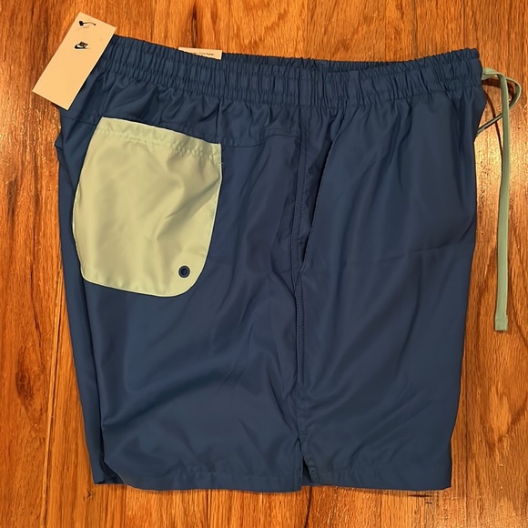 Men’s Nike Sportswear - Picture 9 of 10